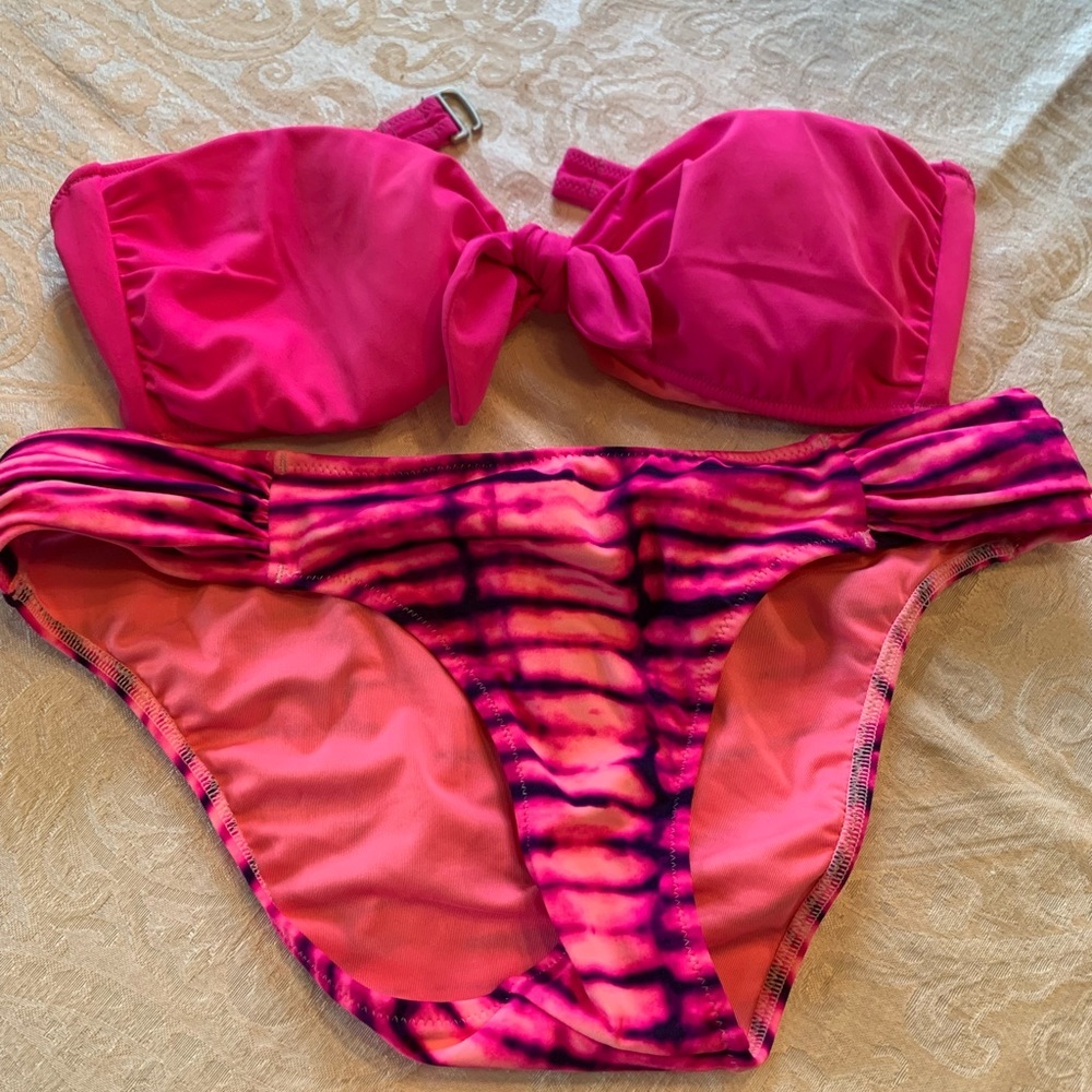 Victoria’s Secret bikini